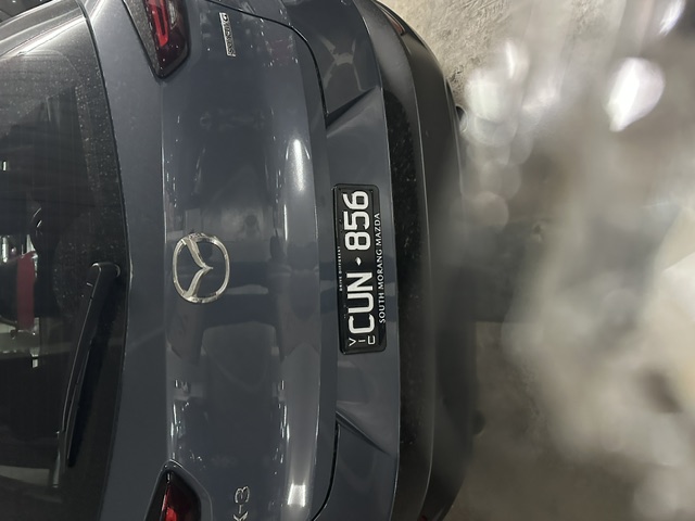Car with a numberplate that starts with "CUN"
